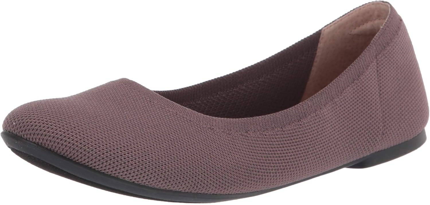 Amazon Essentials Women’s Breathable Knit Ballet Flat with Round Toe, Cushioned